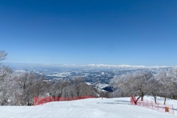 スキー場のゲレンデ